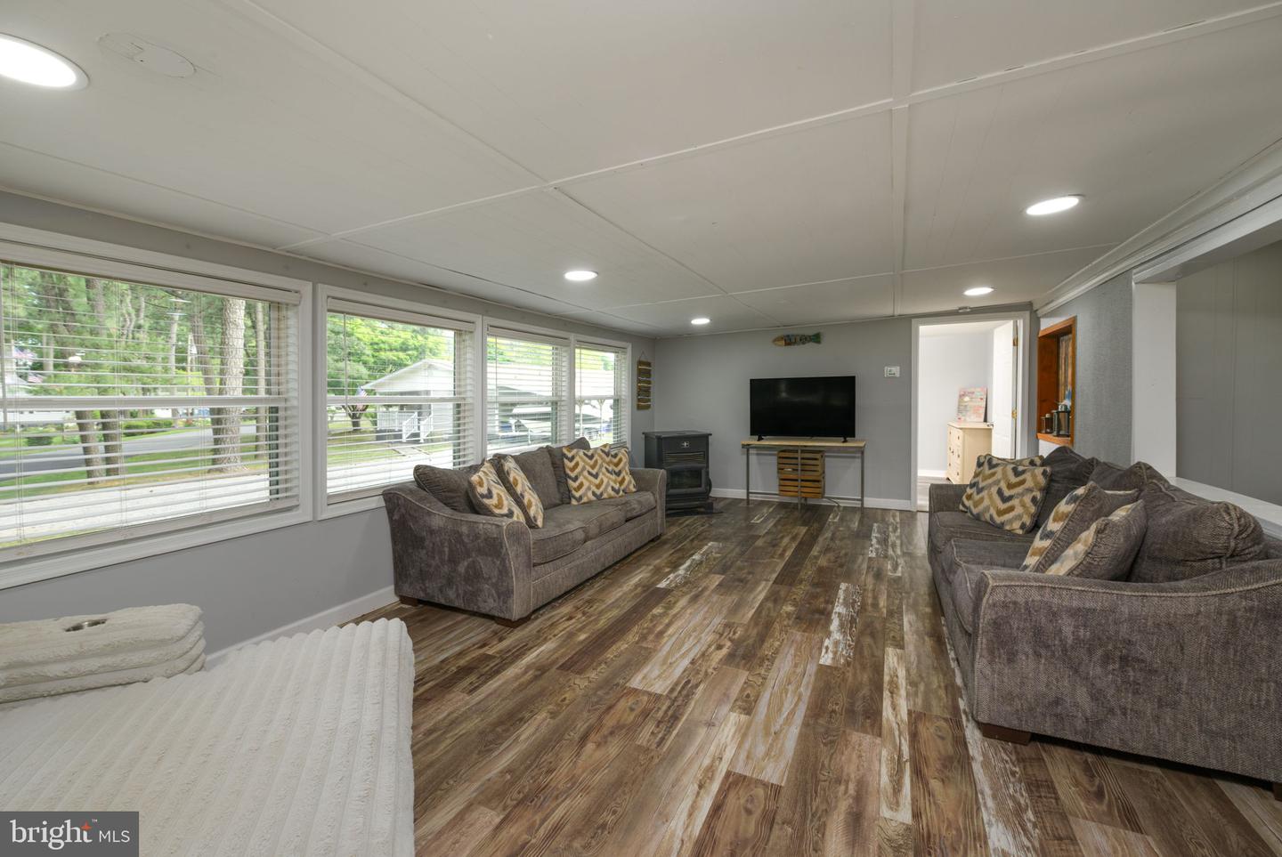 35502 E Harbor Dr Property Photo 5