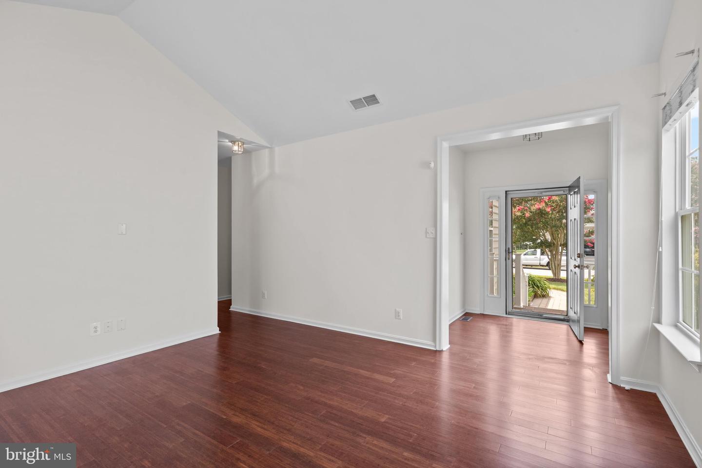 35595 Cedar Valley Ln Property Photo 6