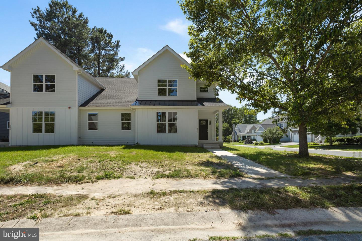212 Chandler St Property Photo 2
