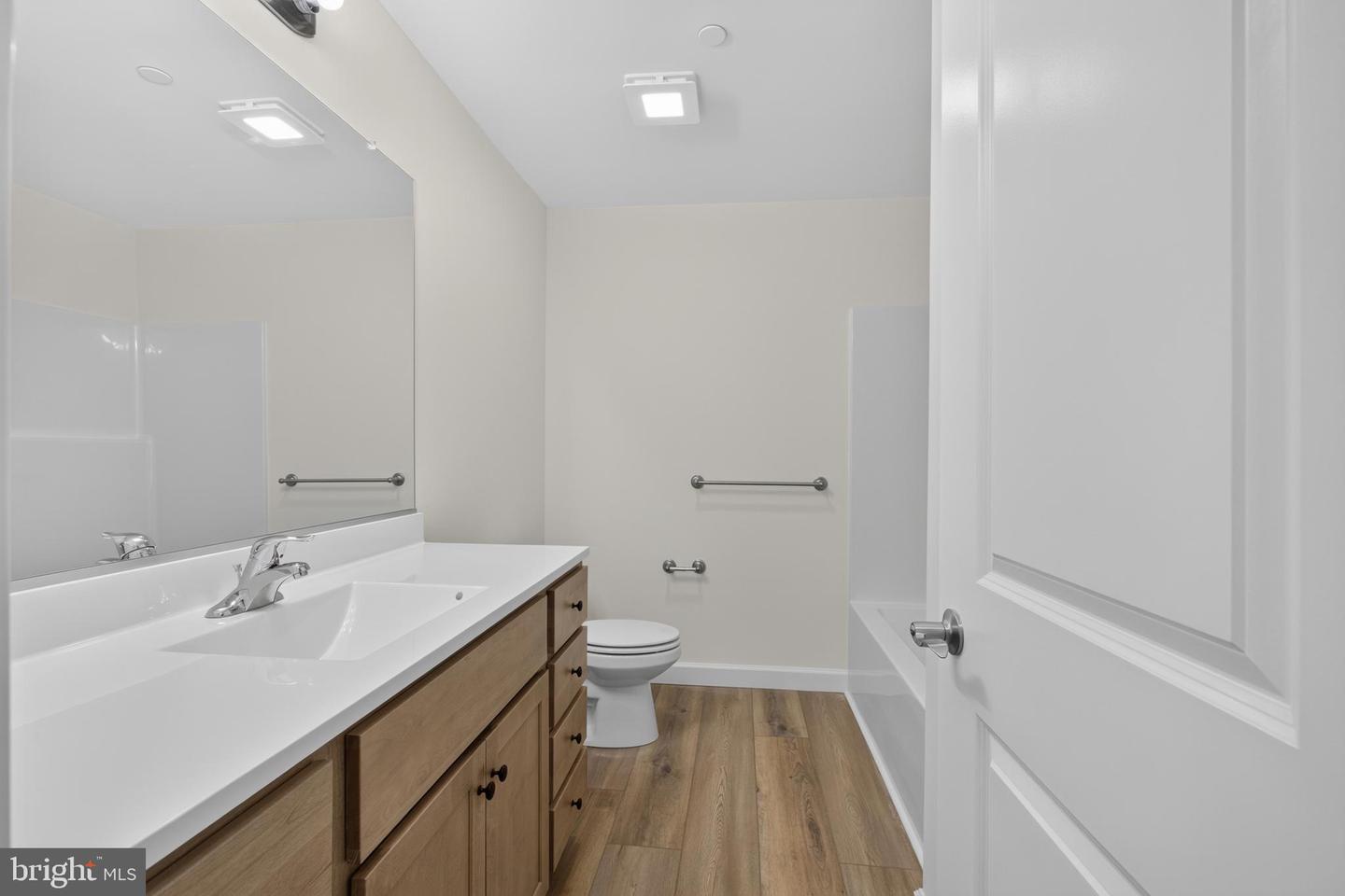 212 Chandler St Property Photo 35