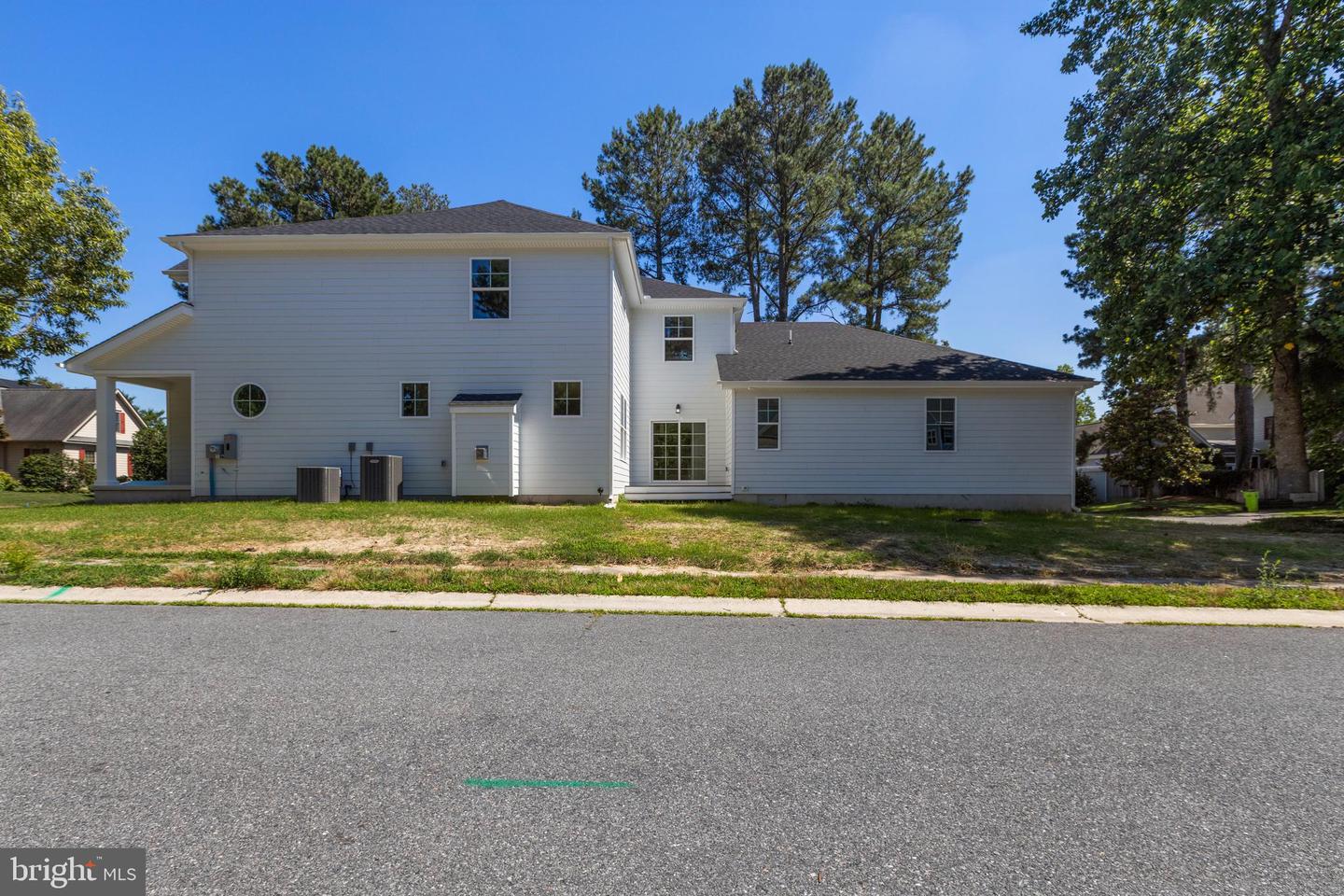212 Chandler St Property Photo 42