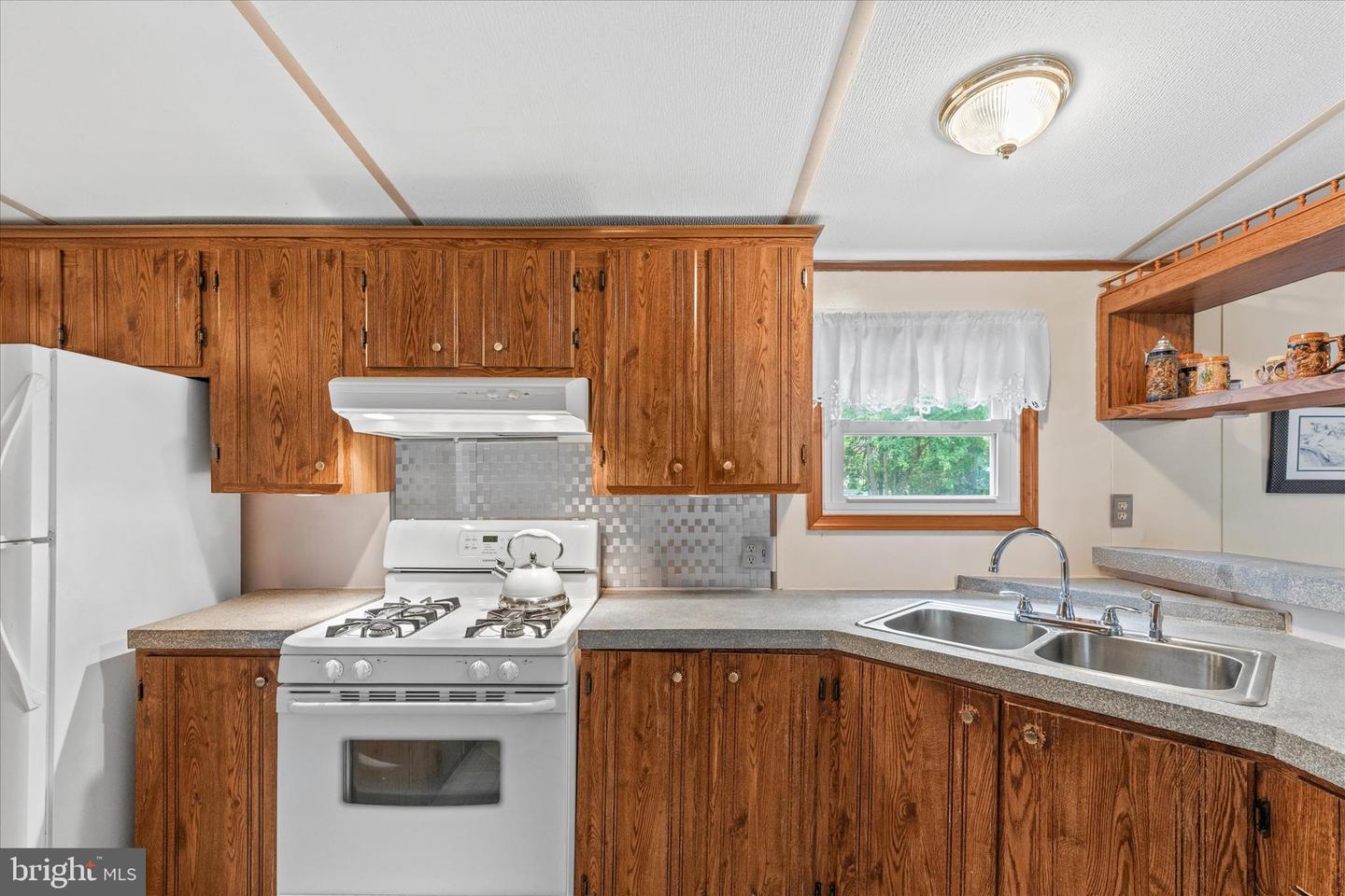 24128 Celtic St Property Photo 15