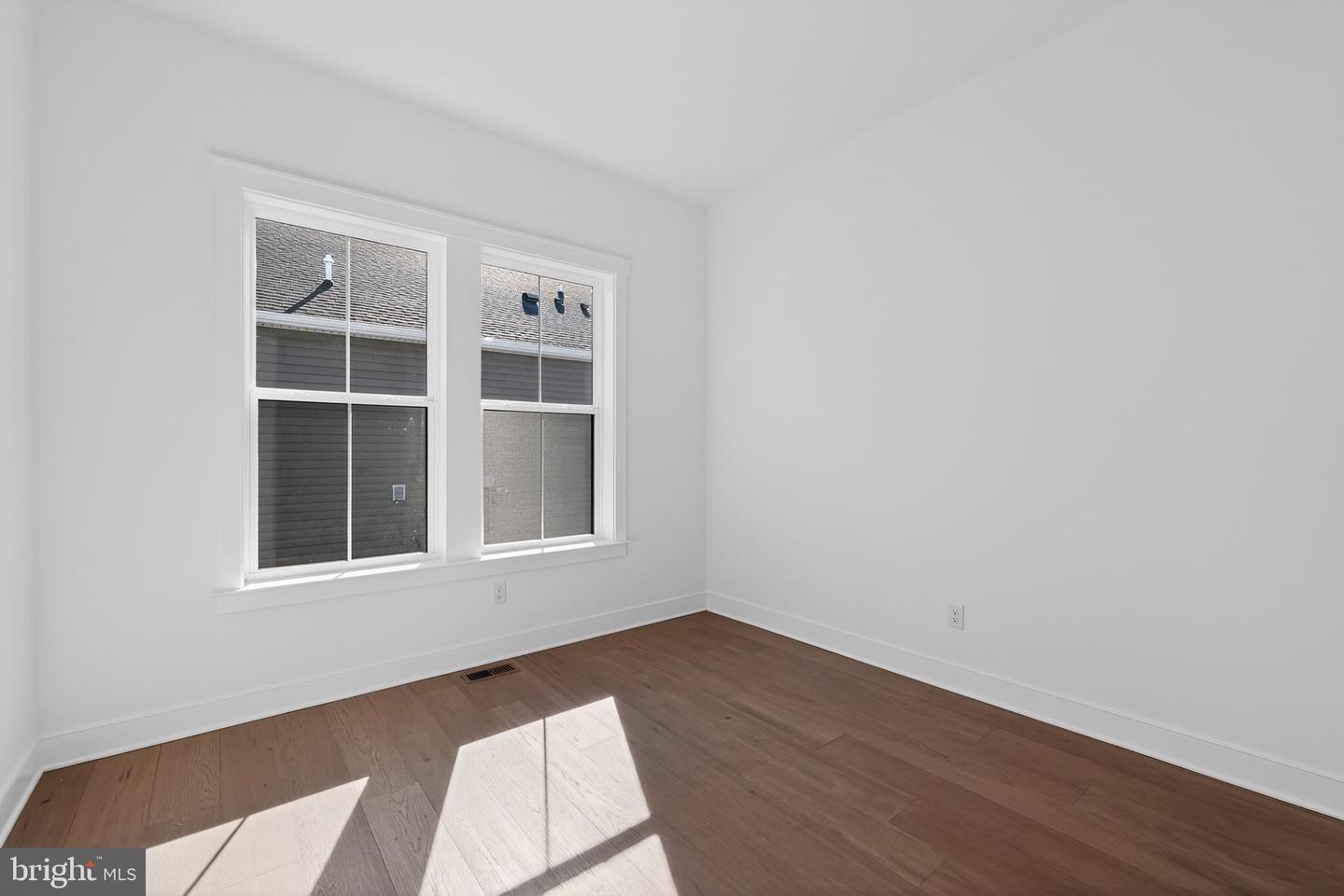 20424 Skipjack Dr Property Photo 4