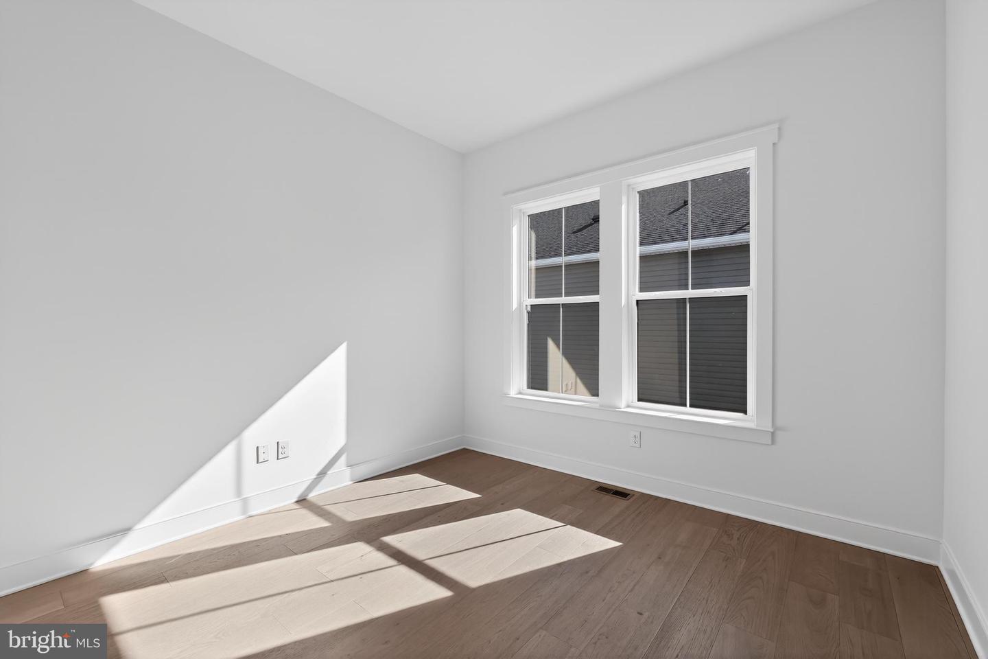 20424 Skipjack Dr Property Photo 5