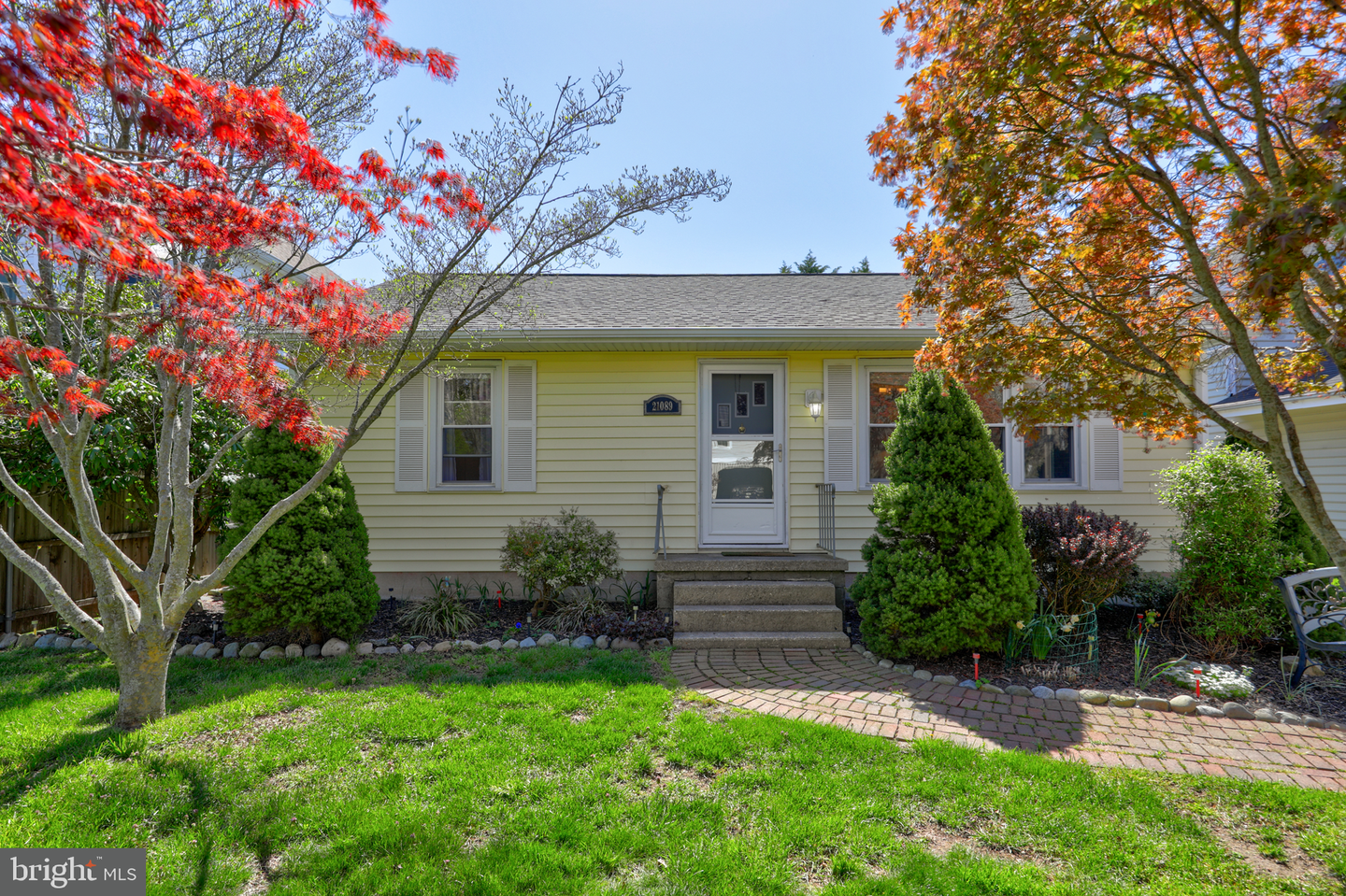 21089 ELIZABETH AVE Property Photo 1
