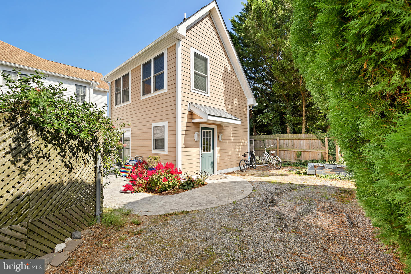 21089 Elizabeth Ave Property Photo 40