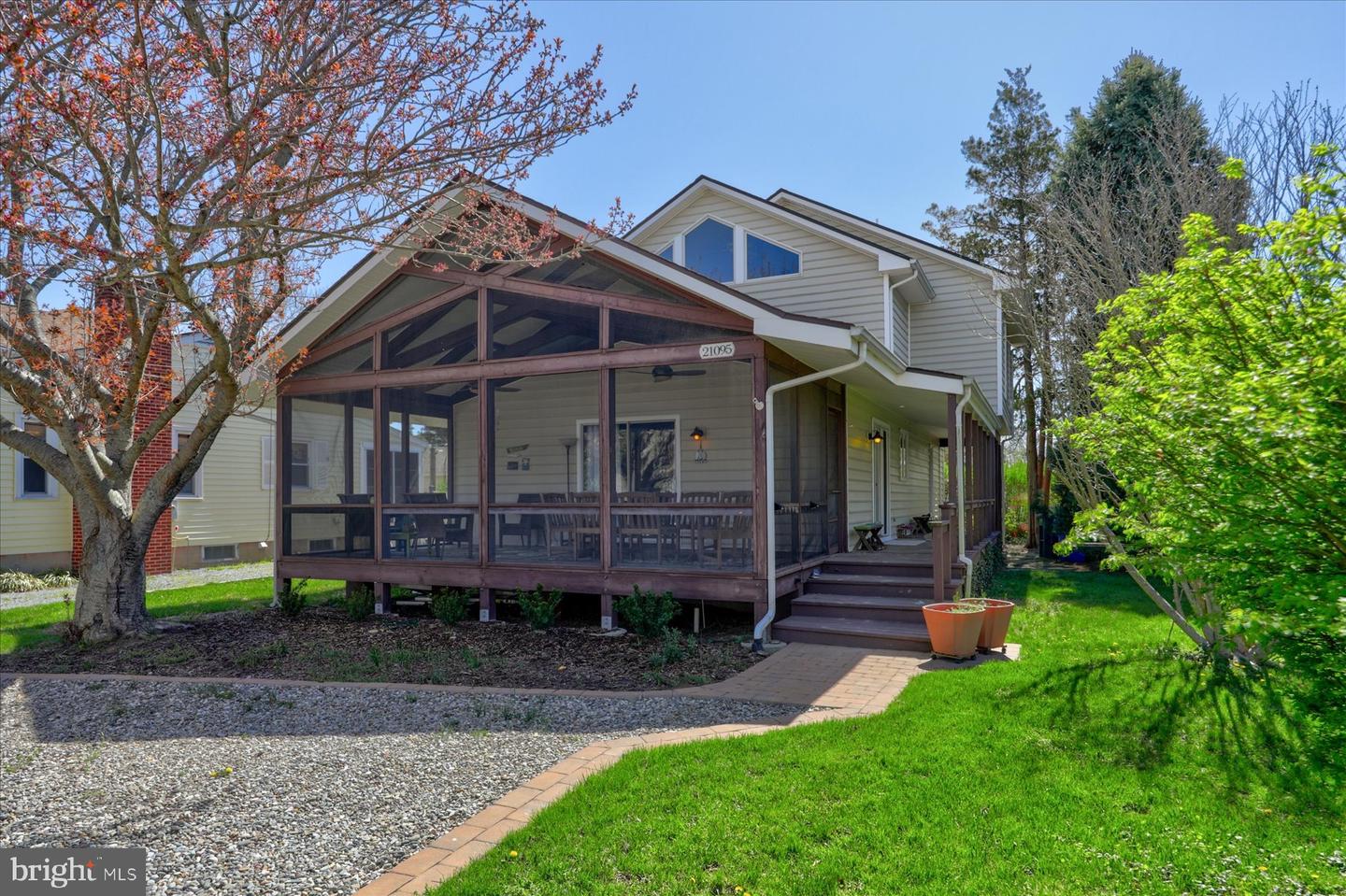 21095 Elizabeth Ave Property Photo 1