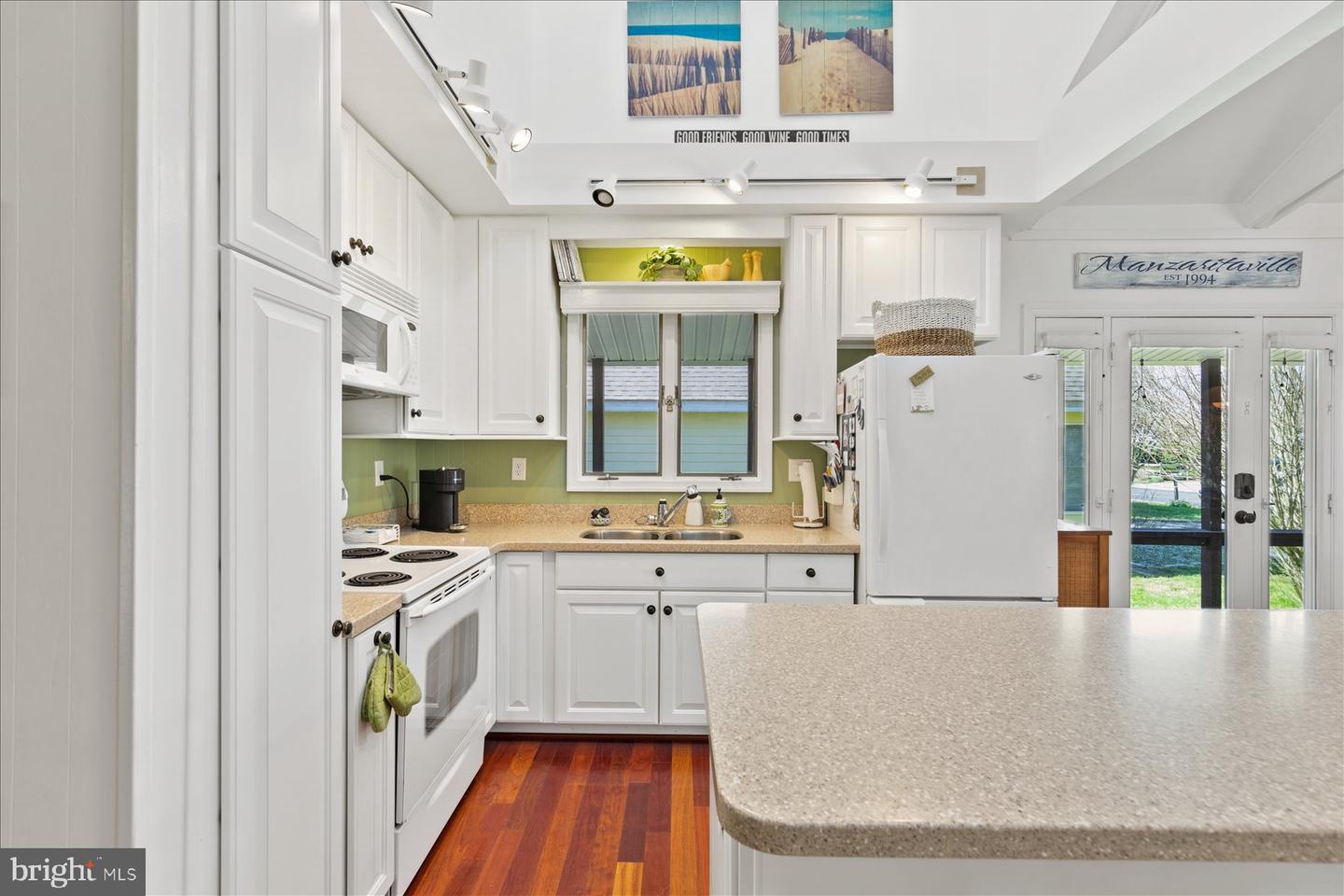 21095 Elizabeth Ave Property Photo 13