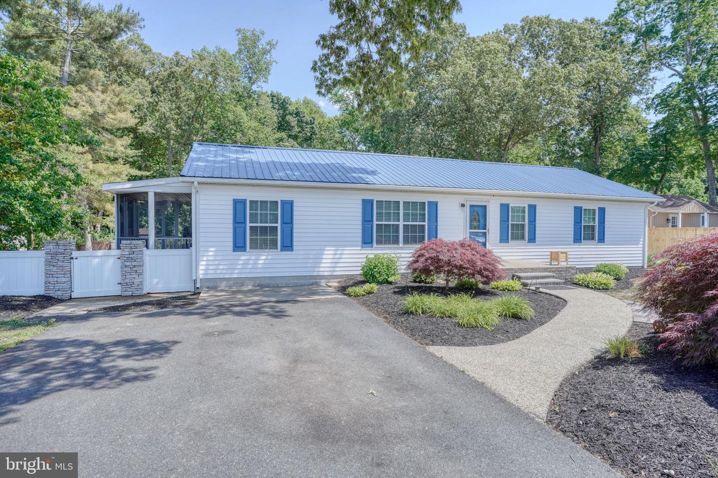 22451 Wood Branch Rd Property Photo 1