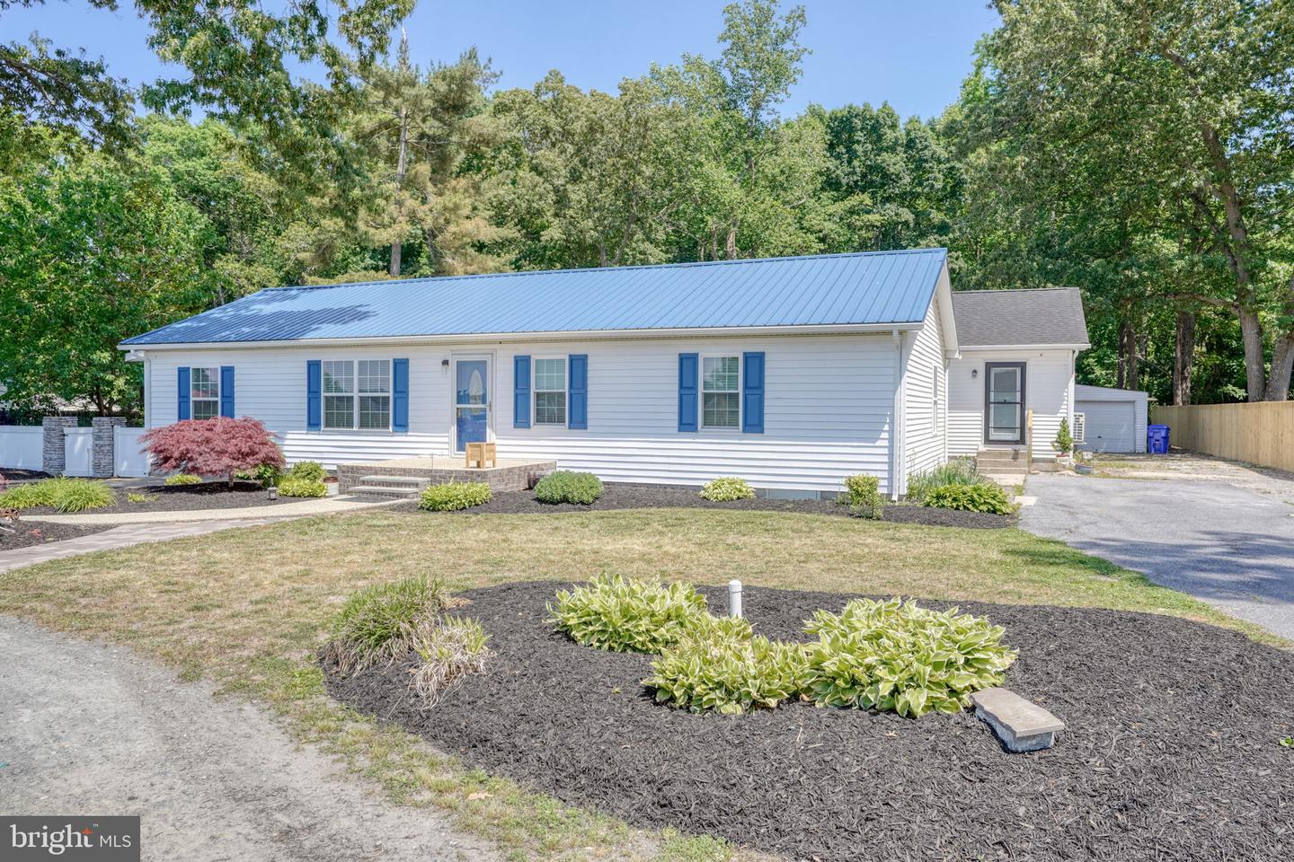 22451 Wood Branch Rd Property Photo 3