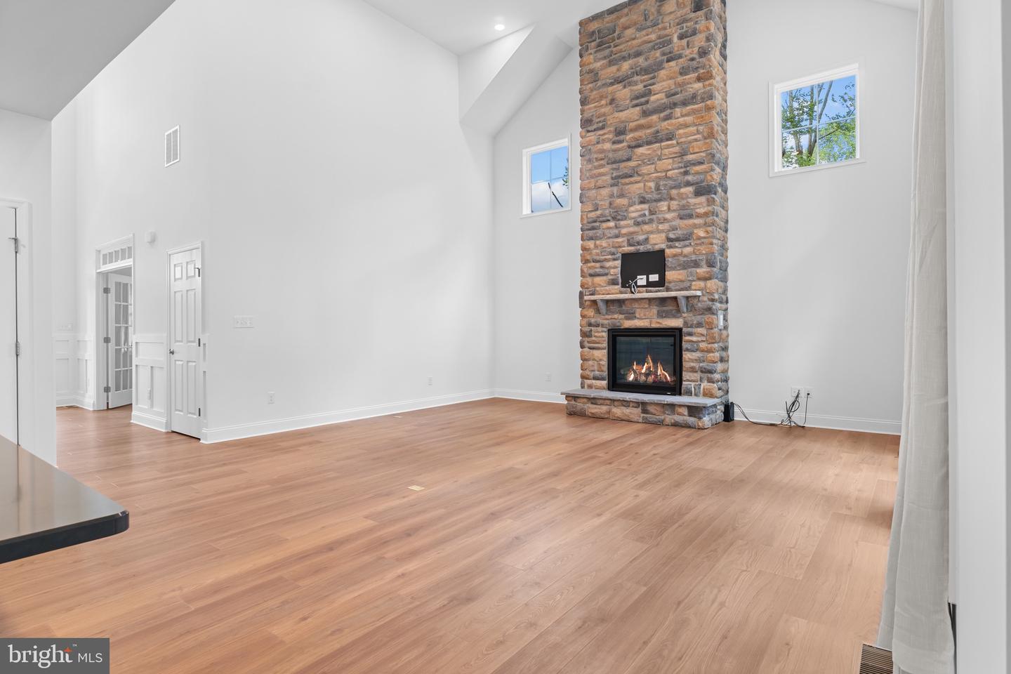 20430 Honeysuckle Dr Property Photo 24
