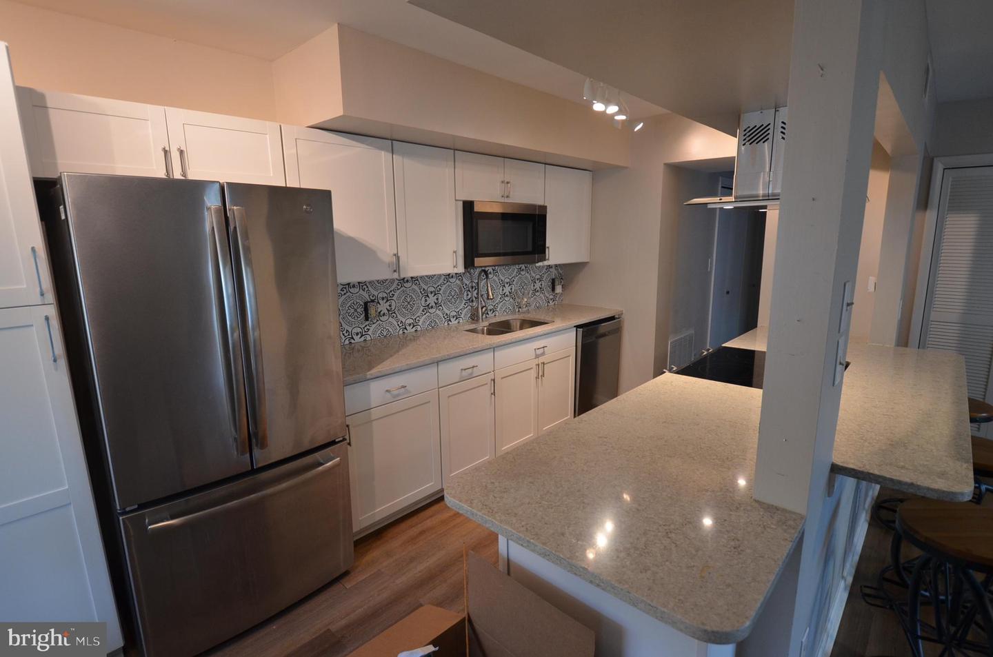 903 Houston Dr #903 Property Photo 10