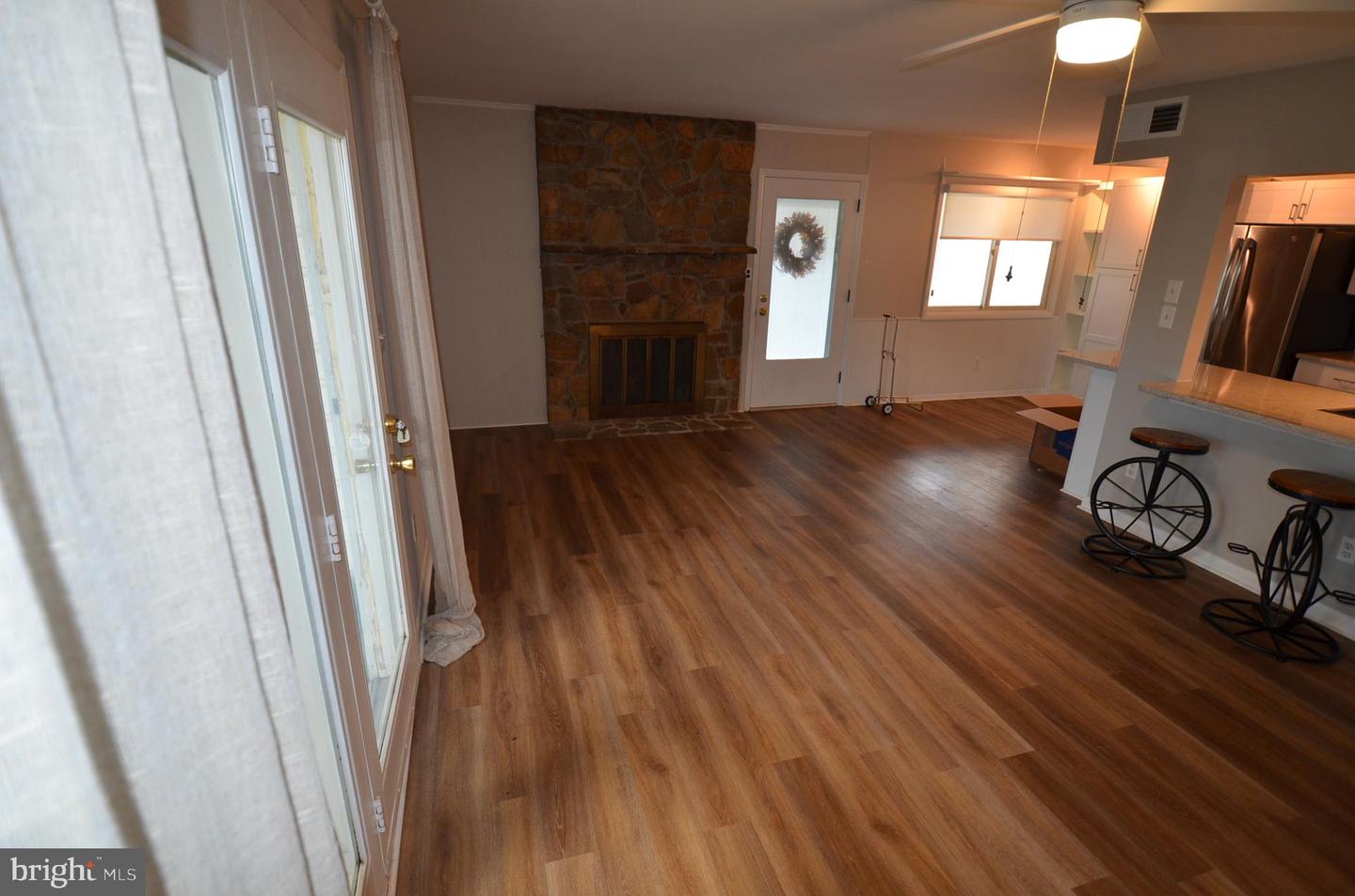903 Houston Dr #903 Property Photo 11