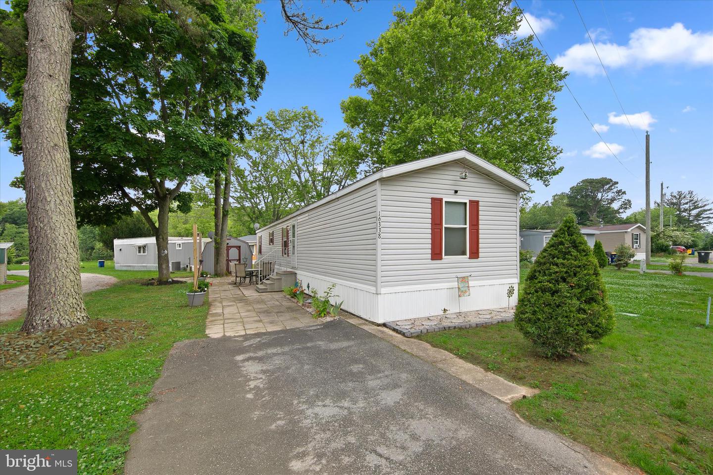 16338 W Grandview St Property Photo 1