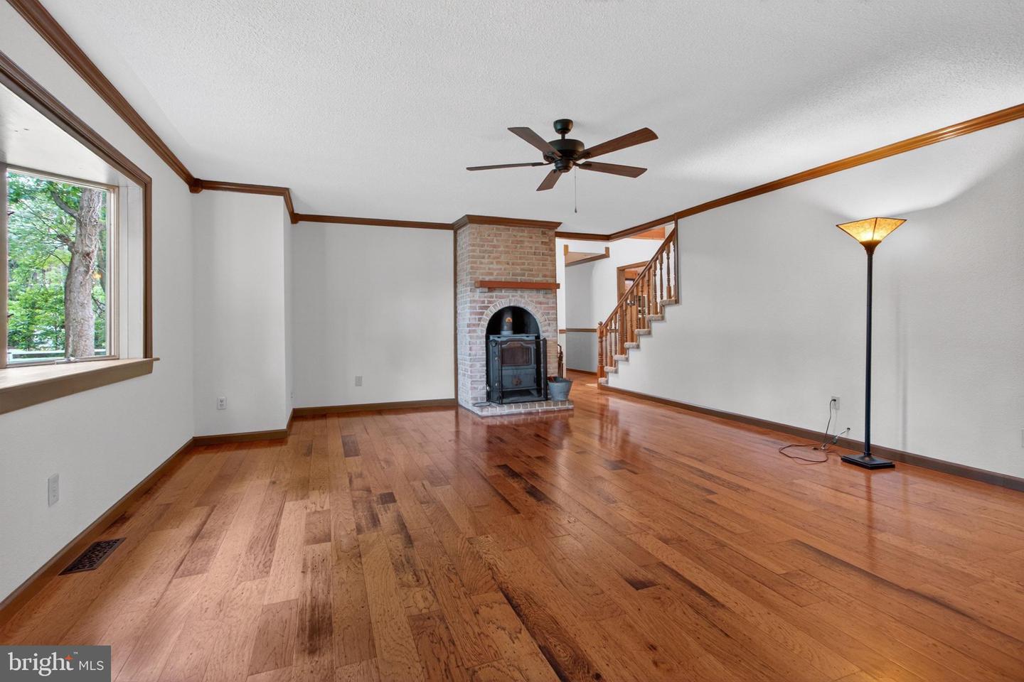 32524 Morning View Ln Property Photo 12