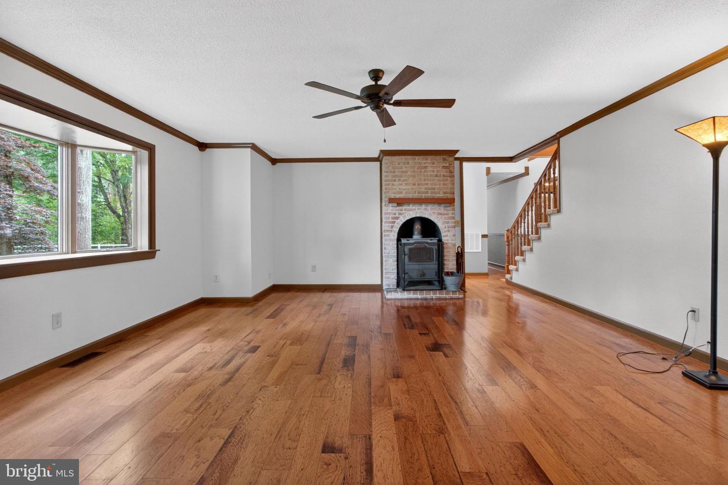 32524 Morning View Ln Property Photo 13