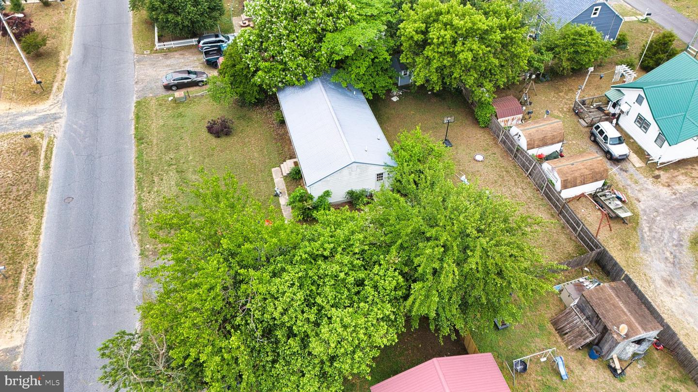 116 E 5th St Property Photo 22