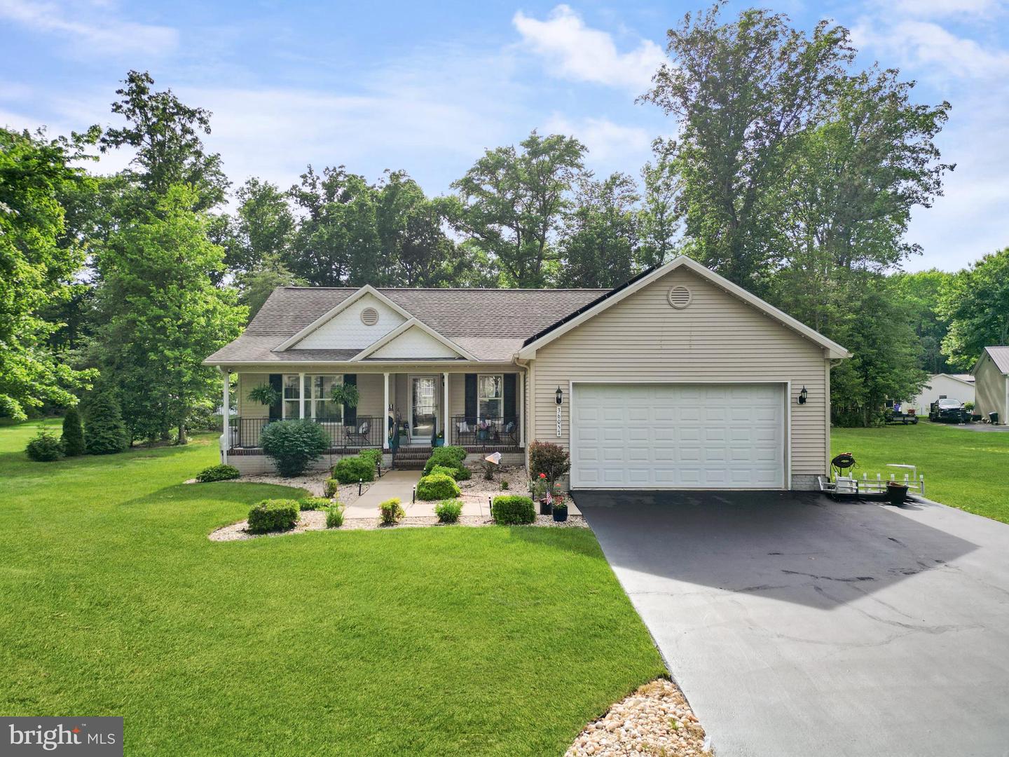 36057 CALHOUN DR Property Photo 1
