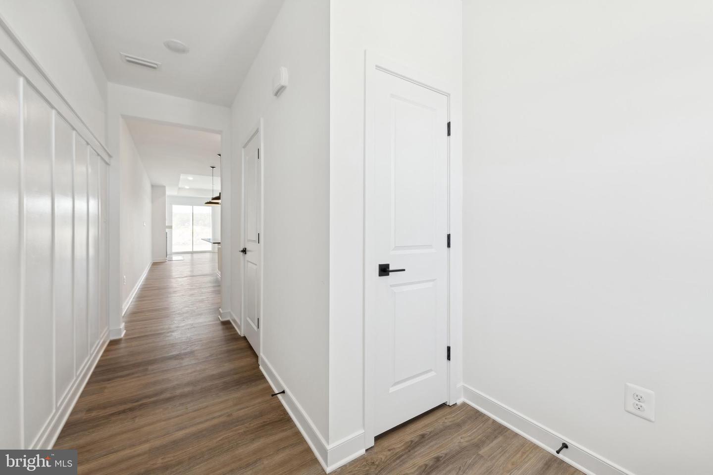 20533 Spyglass Cir Property Photo 3