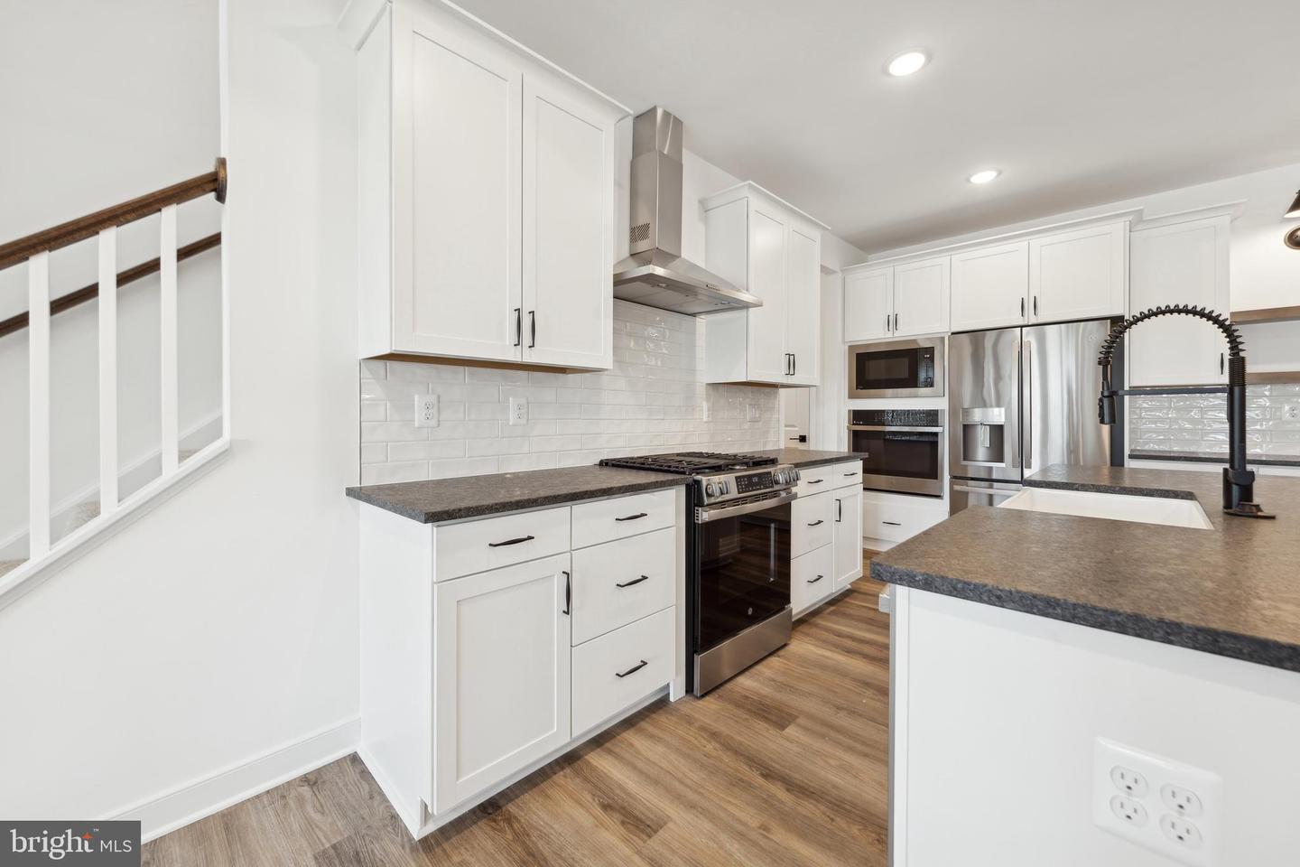 20533 Spyglass Cir Property Photo 7