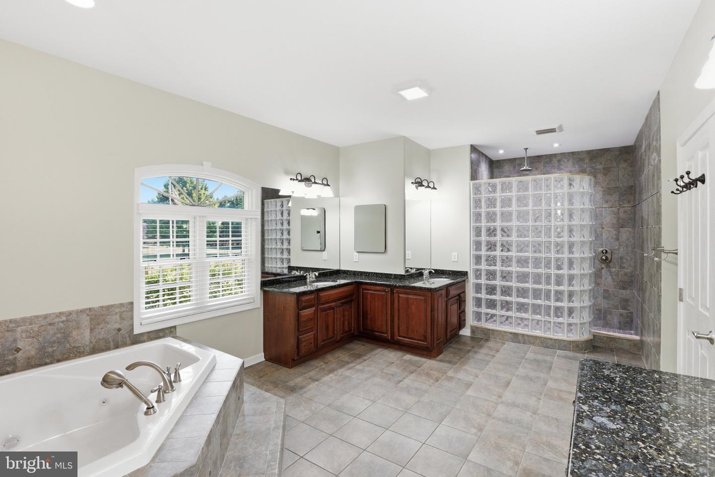 16932 Fitzgeralds Rd Property Photo 42