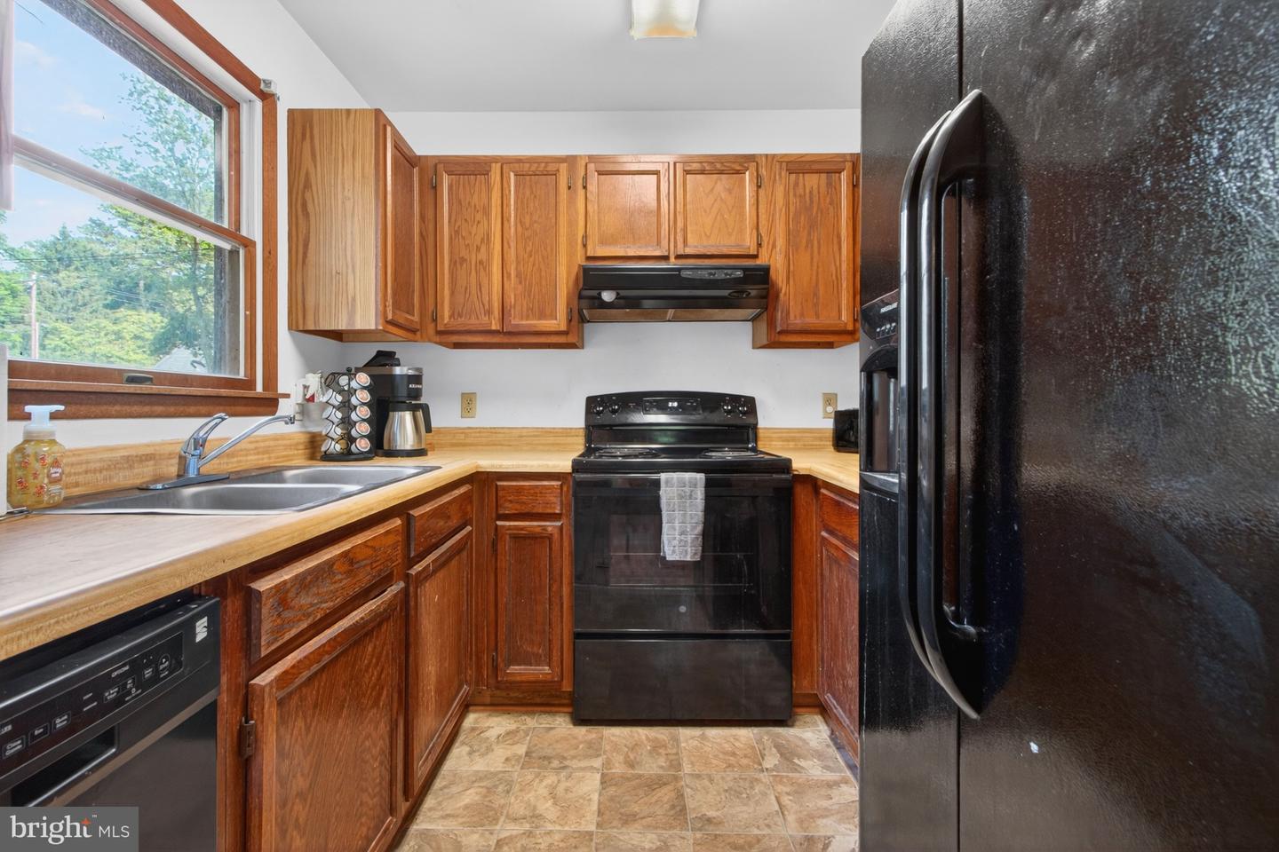 23382 Marina Drive W Property Photo 3