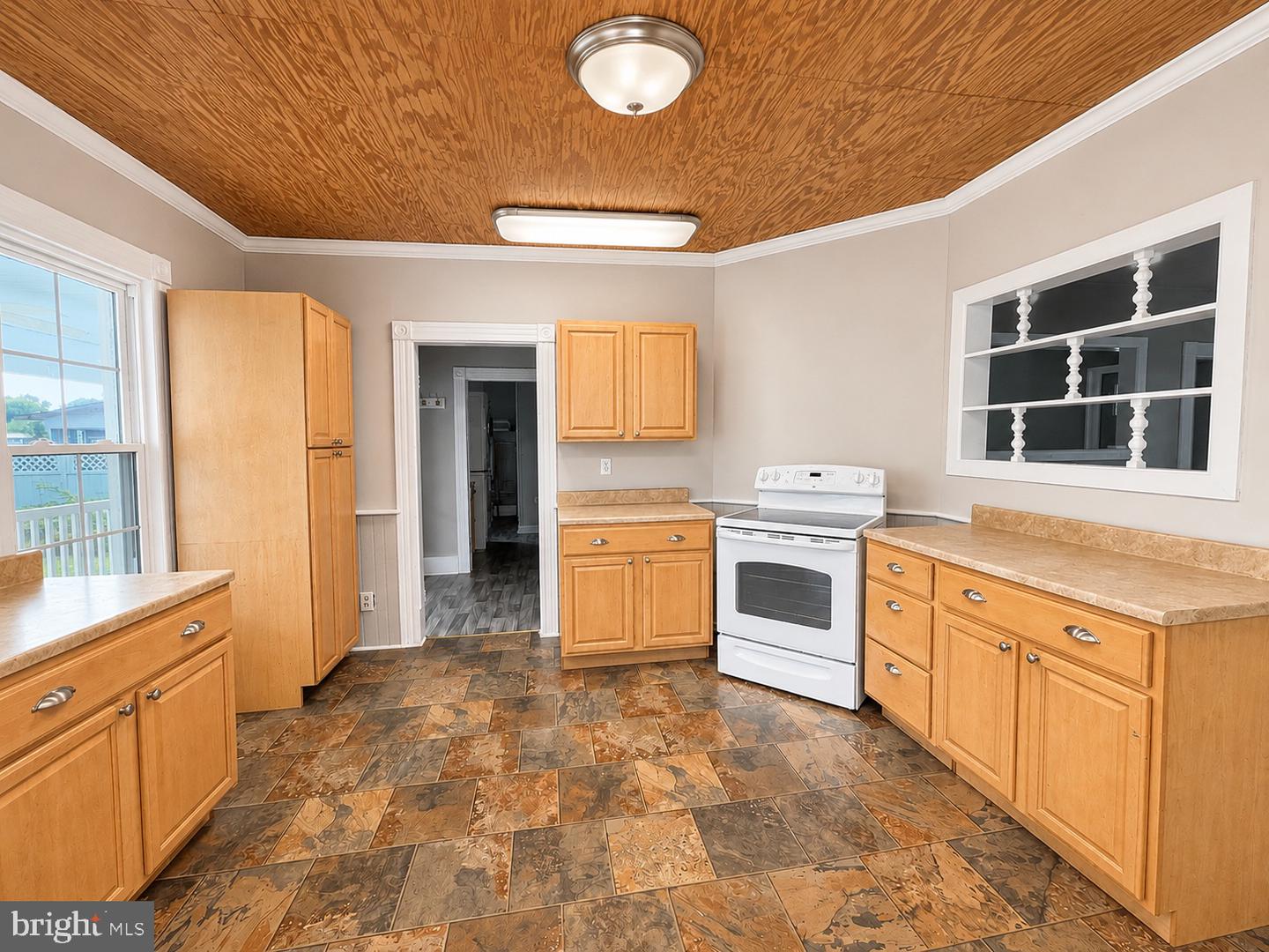 6 Delaware Ave Property Photo 8