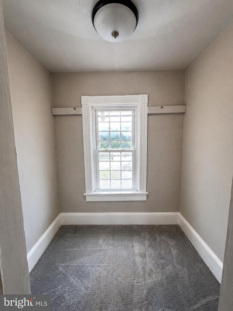 6 Delaware Ave Property Photo 24