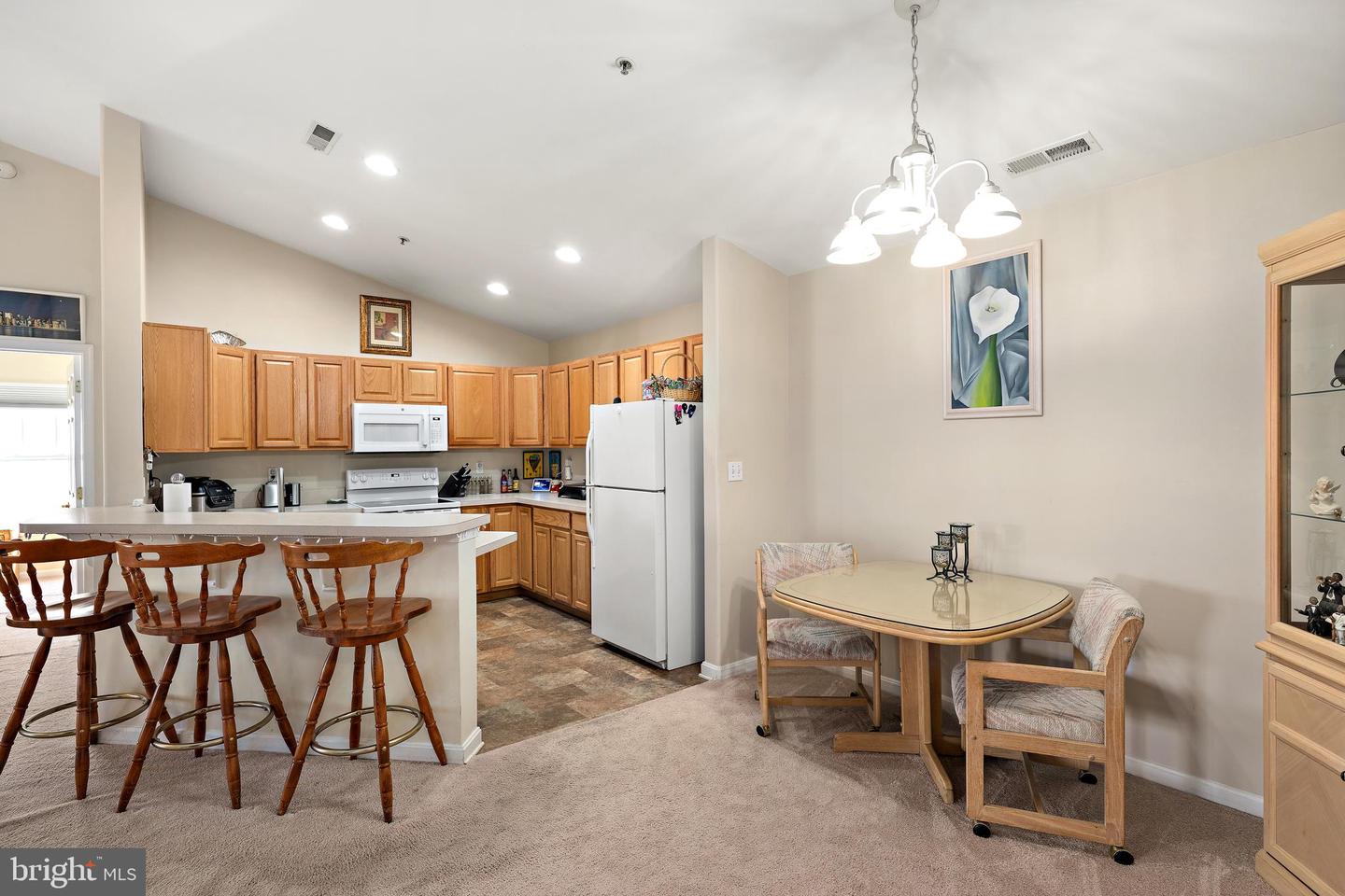 3603 N Sagamore Dr #j Property Photo 5
