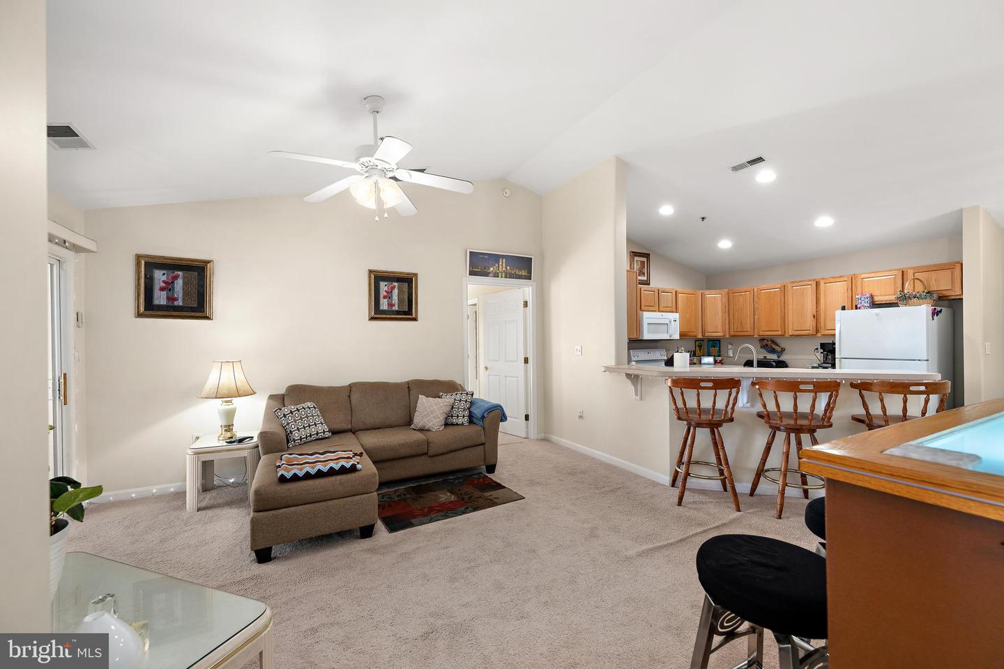 3603 N Sagamore Dr #j Property Photo 6