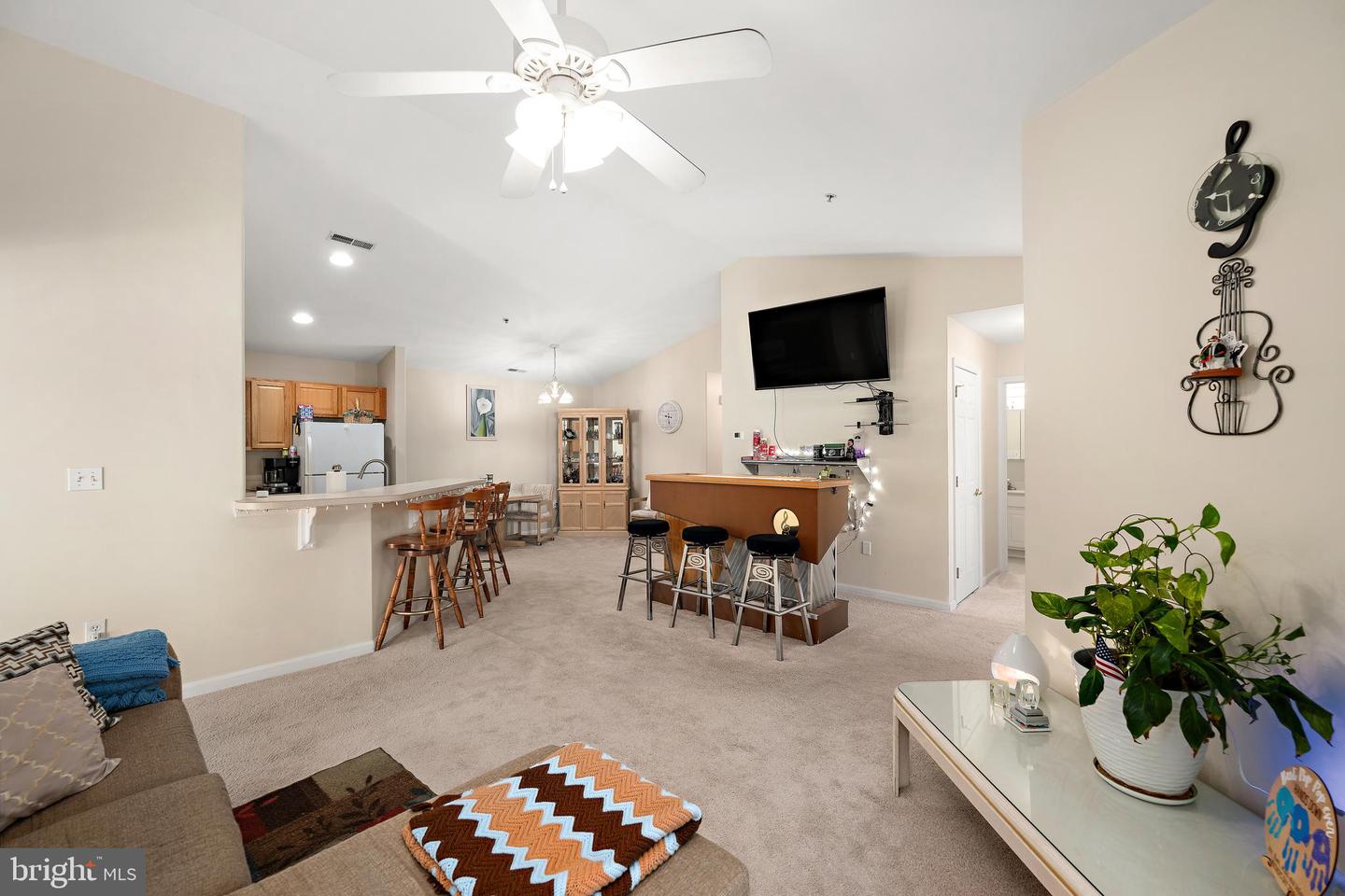 3603 N Sagamore Dr #j Property Photo 8