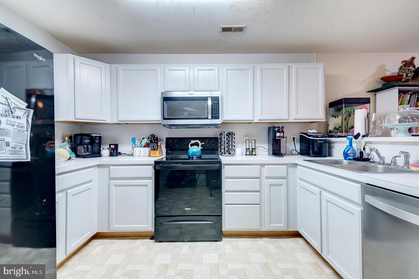 2303 Caitlins Way Property Photo 2