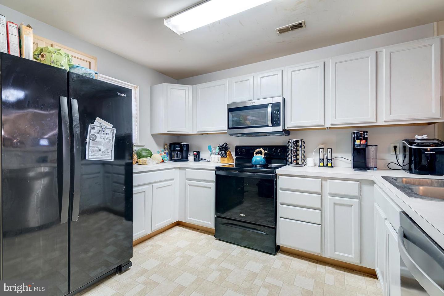 2303 Caitlins Way Property Photo 3