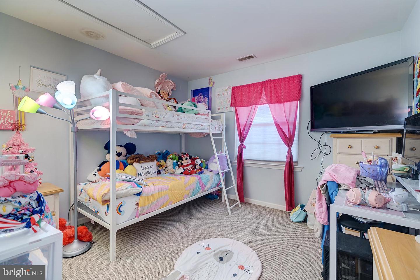 2303 Caitlins Way Property Photo 18