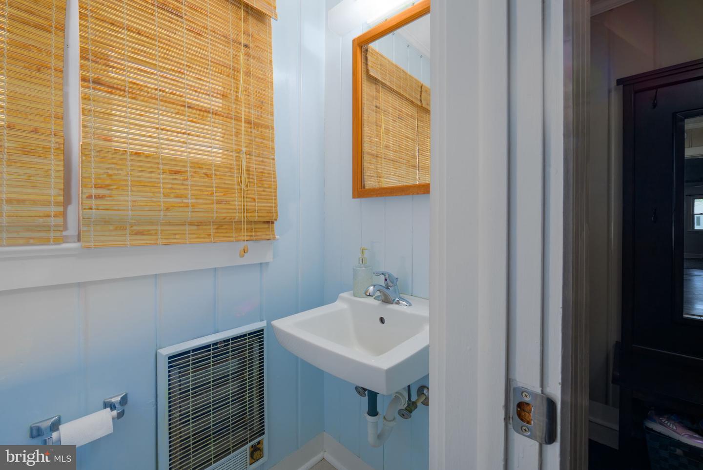 102 Edward St Property Photo 6