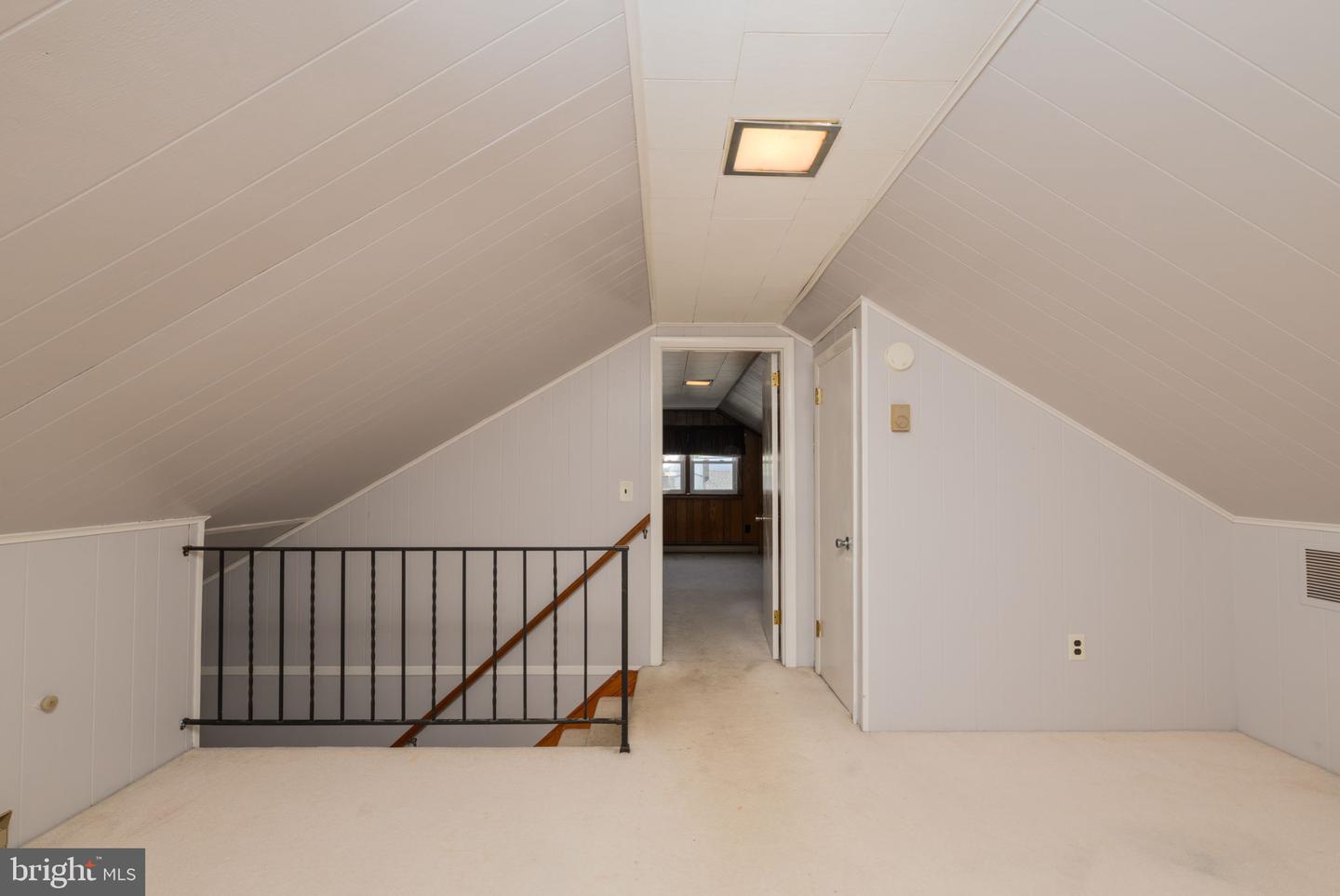 102 Edward St Property Photo 22