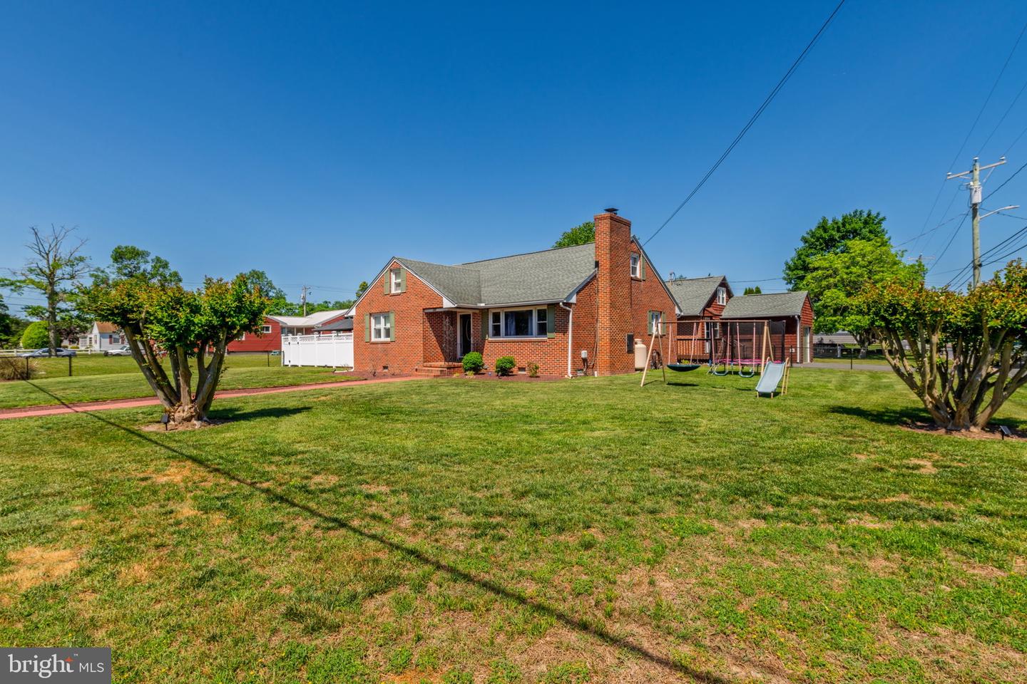 102 Edward St Property Photo 26