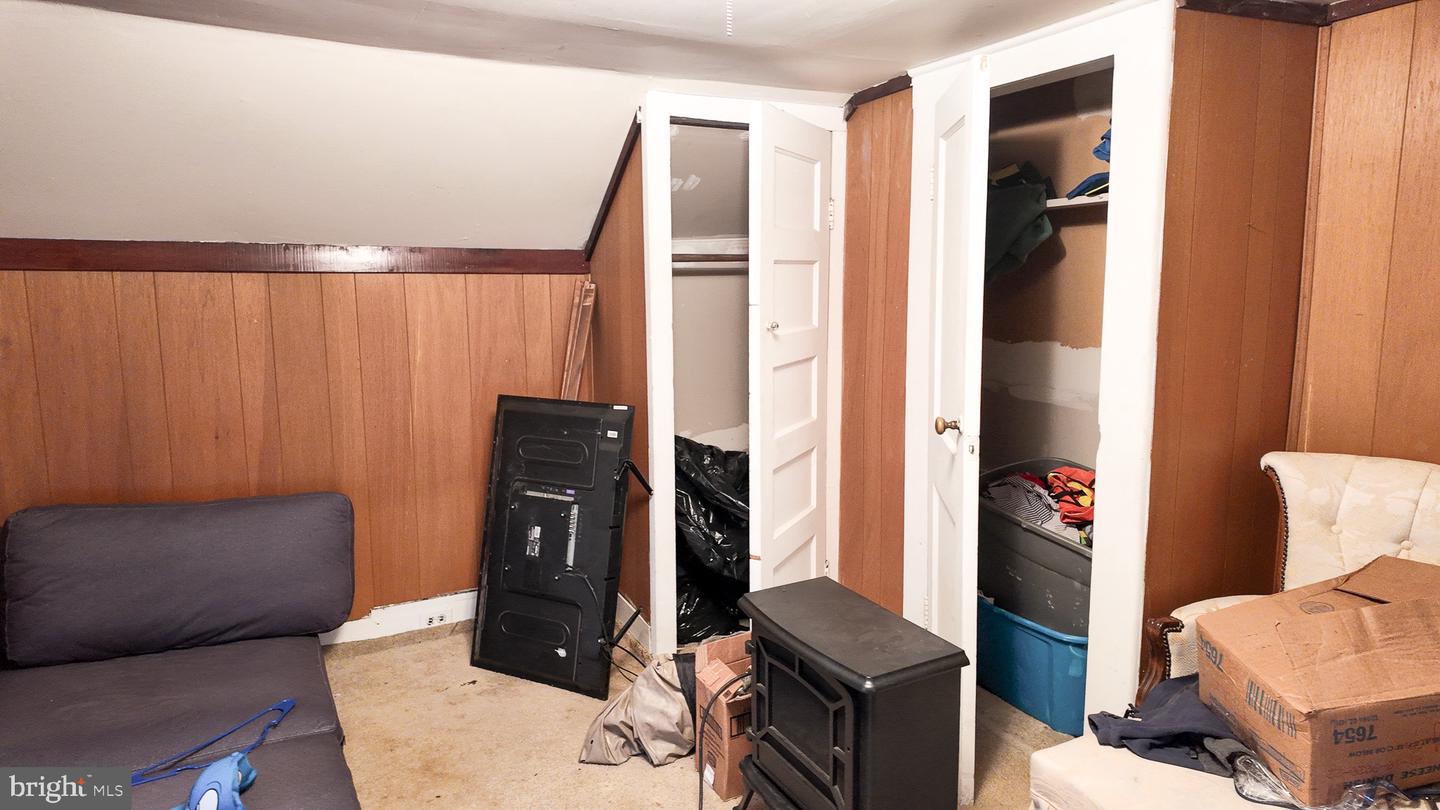 100 Brown Ln Property Photo 29