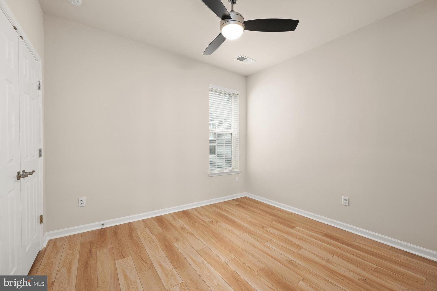 134 Waterside Dr Property Photo 16