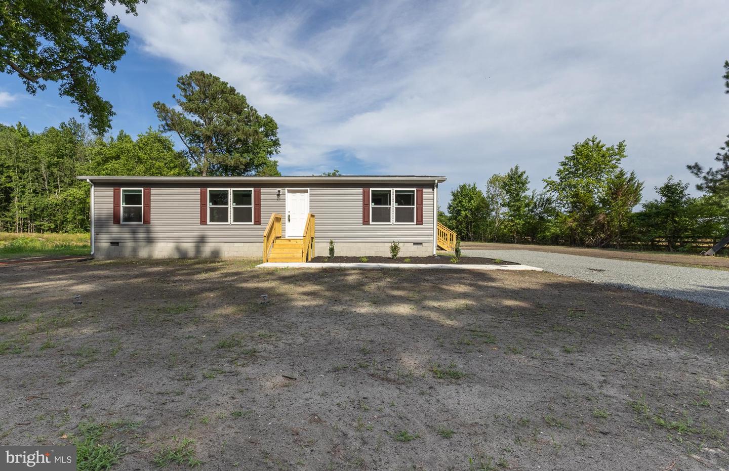 31697 E Trap Pond Rd Property Photo 1