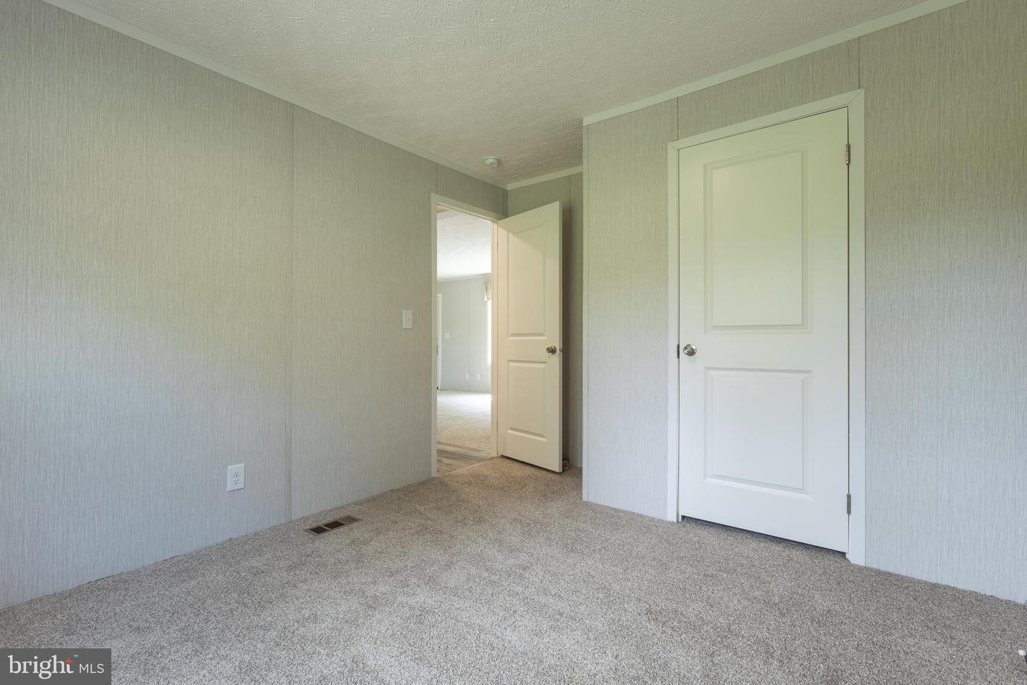 31697 E Trap Pond Rd Property Photo 14