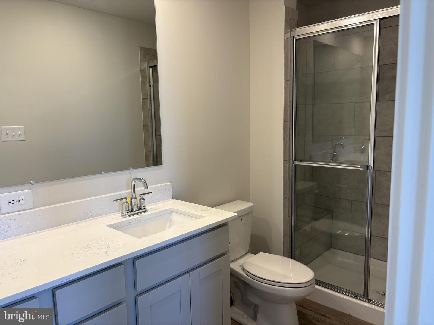 28192 Kingsbury Ln Property Photo 5