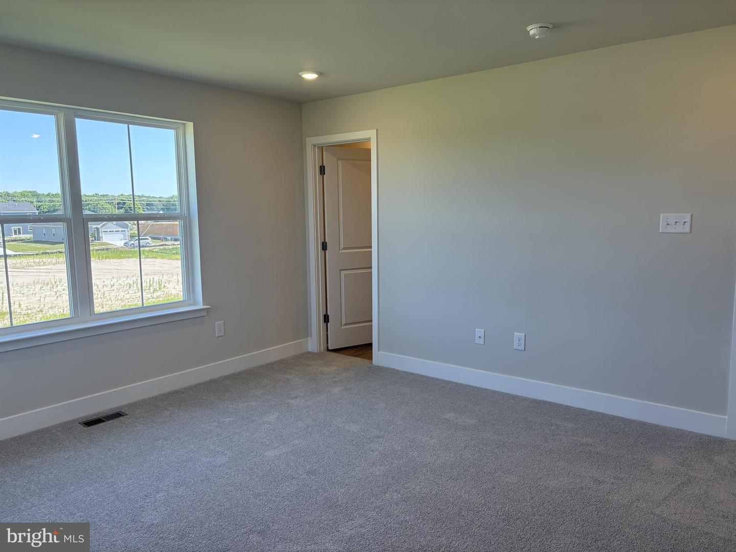 28192 Kingsbury Ln Property Photo 7