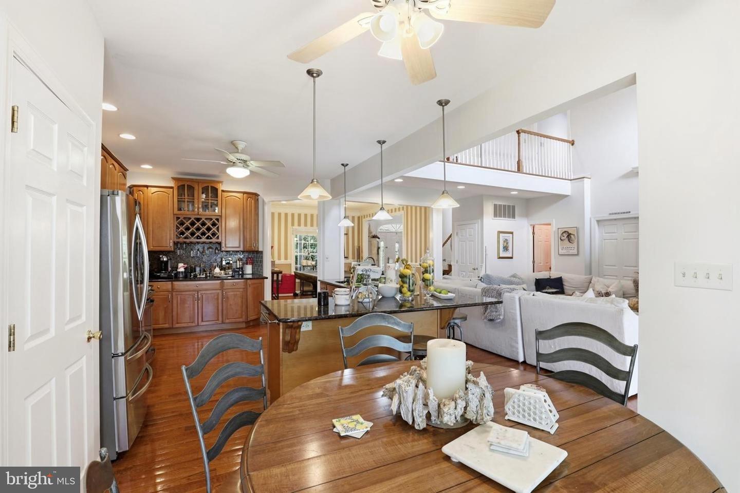 102 London Cir S Property Photo 15