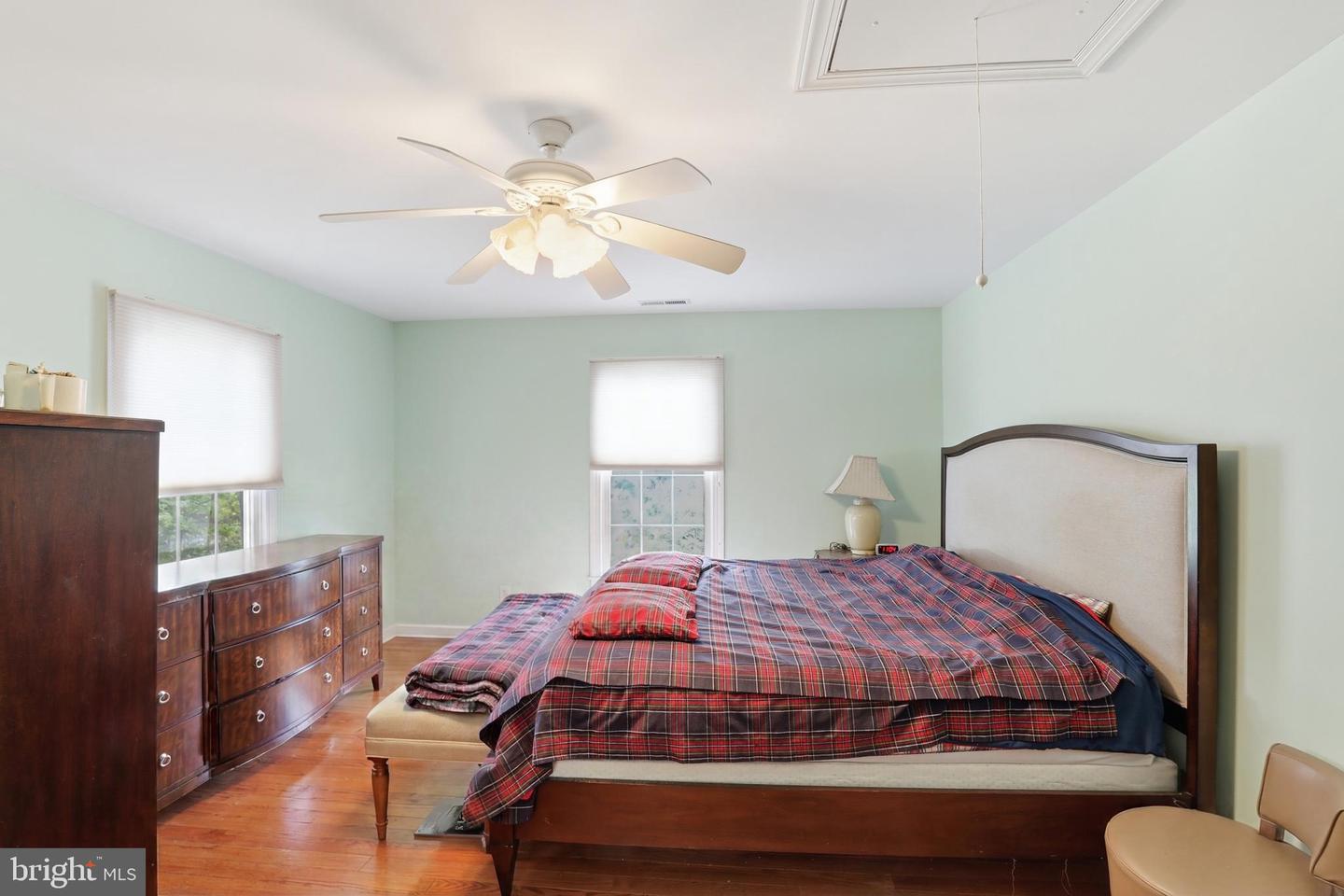 102 London Cir S Property Photo 40