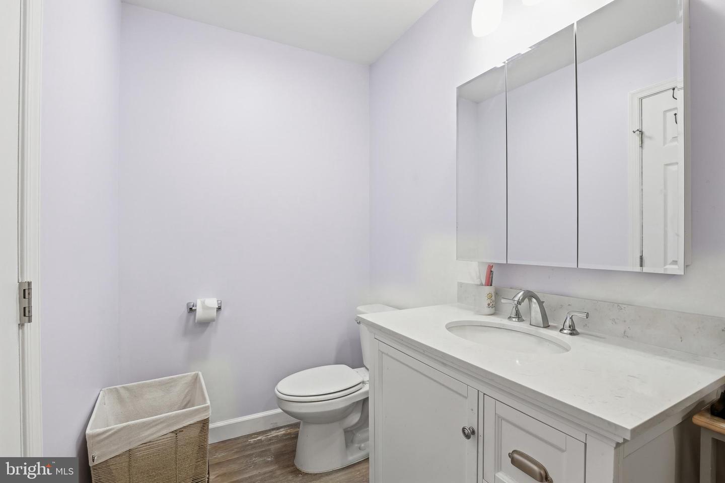 102 London Cir S Property Photo 43