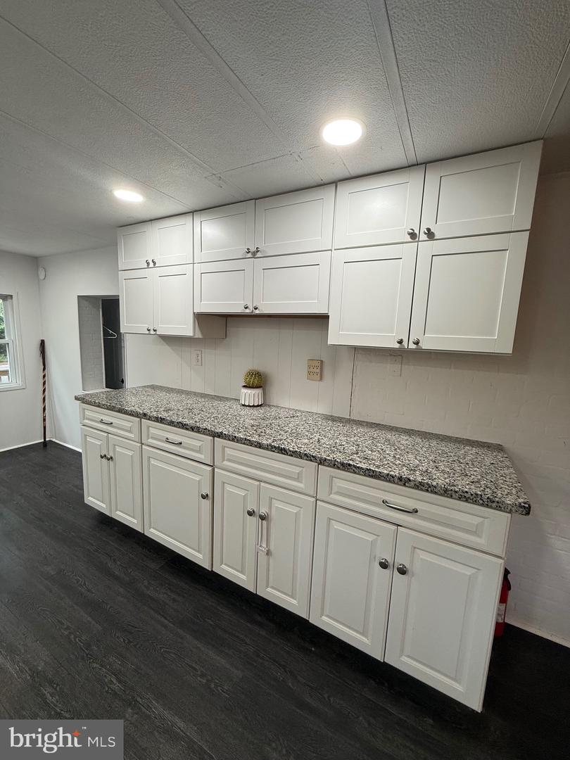 27290 Cottage Rd Property Photo 16