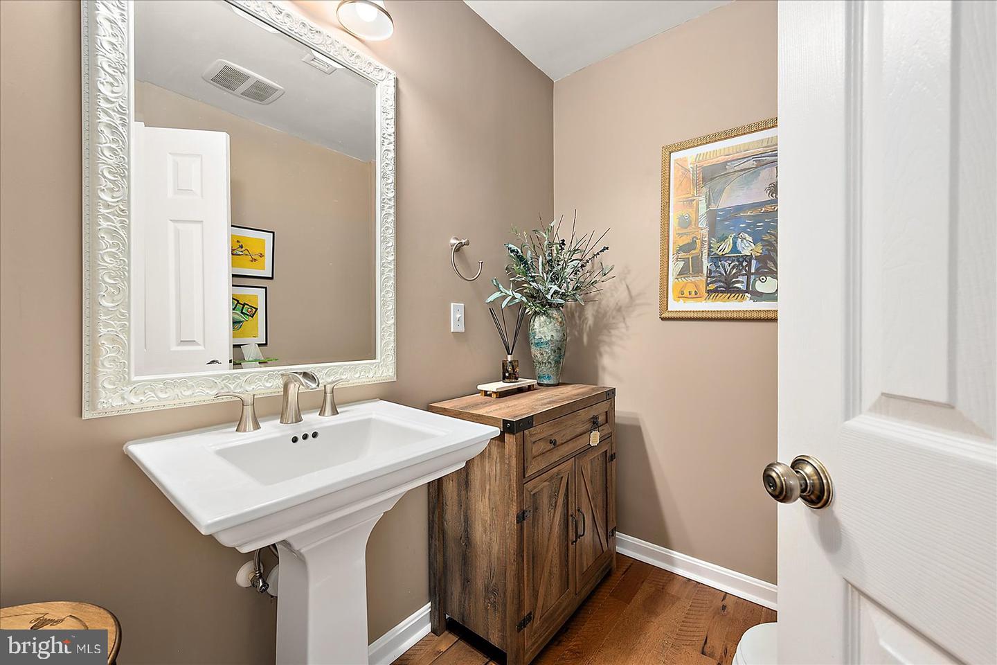 202 Cedar Property Photo 27