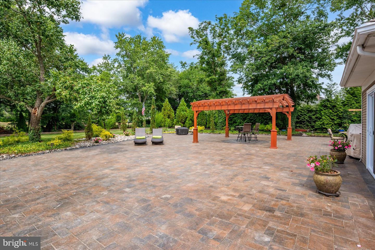 202 Cedar Property Photo 44