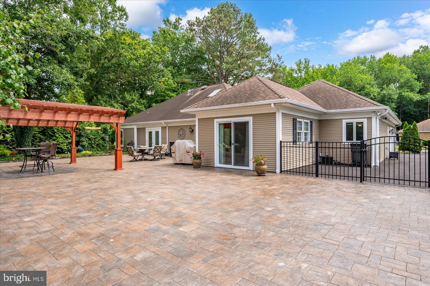 202 Cedar Property Photo 45